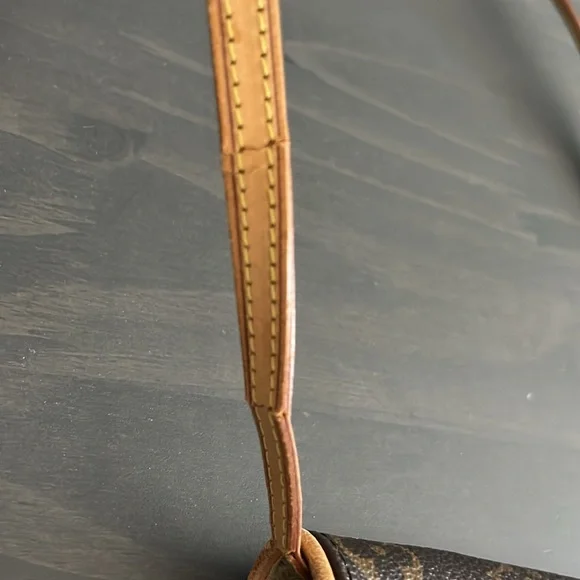 AUTHENTIC LOUIS VUITTON MONOGRAM TWIN POCHETTE CA0090 Clutch/Crossbody bag - Picture 6 of 11